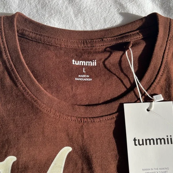 Tummii “Mama Knows Best” Graphic T-Shirt Trendy Casual Chocolate Brown Size L - Picture 6 of 11
